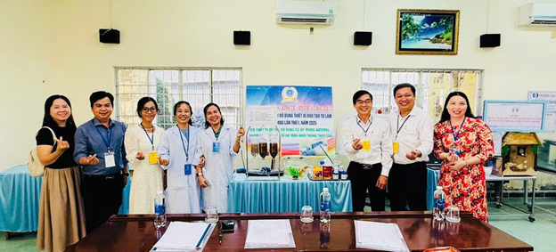 GIẢNG VIÊN KHOA NÔNG NGHIỆP VÀ THỦY SẢN, TRƯỜNG ĐẠI HỌC BẠC LIÊU THAM GIA HỘI ĐỒNG GIÁM KHẢO HỘI THI THIẾT BỊ ĐÀO TẠO TỰ LÀM TỈNH CÀ MAU LẦN THỨ I - NĂM 2025